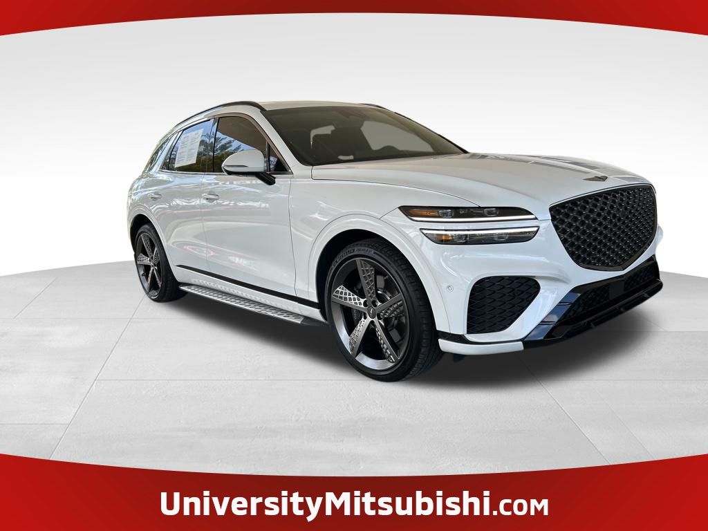 White 2025 Genesis GV70 2.5T Standard AWD SUV / Crossover All-Wheel Drive 8-Speed Automatic