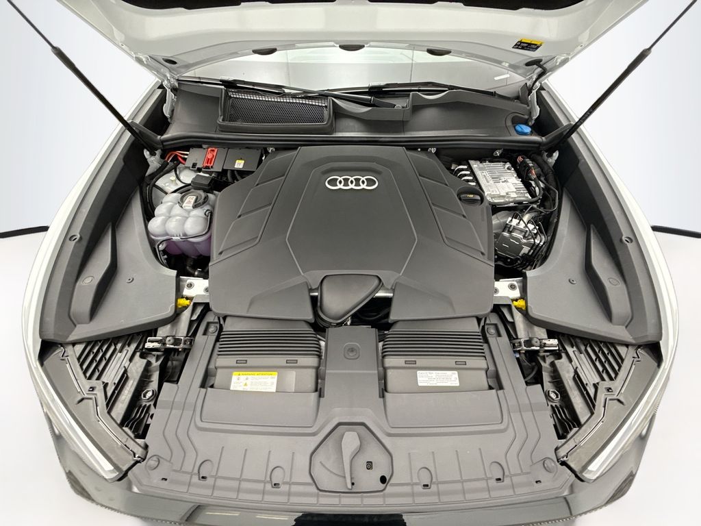 Thumbnail: 2026 Audi Q8 - 28