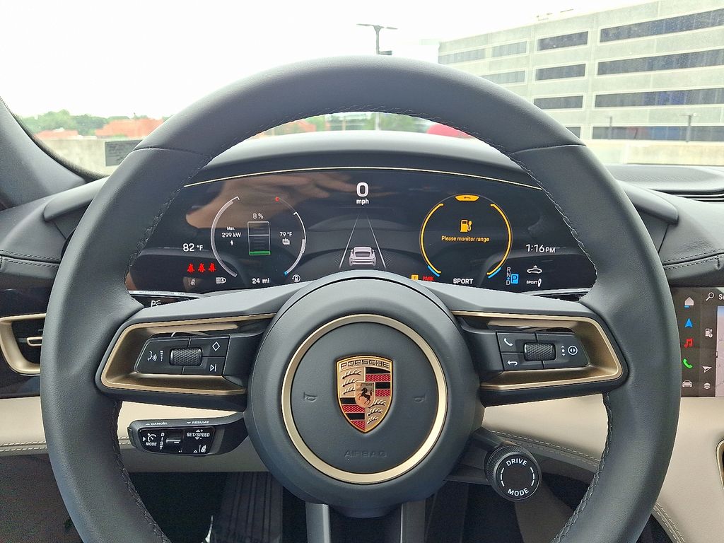 Thumbnail: 2025 Porsche Taycan - 21