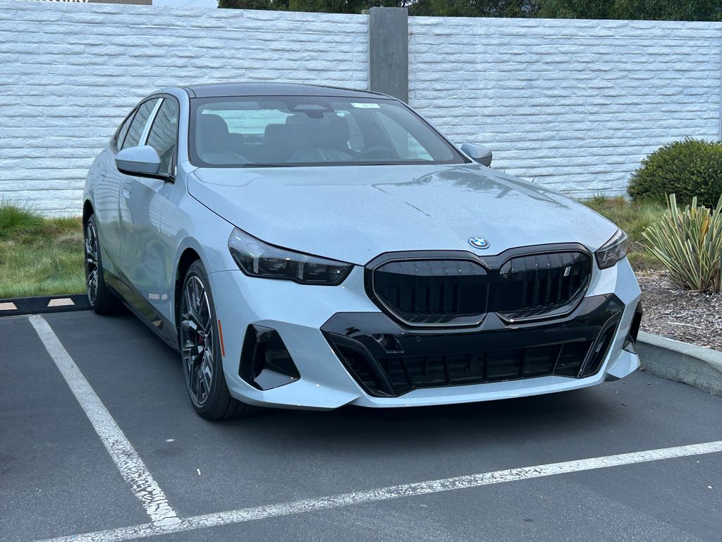 Thumbnail: 2026 BMW i5 - 2