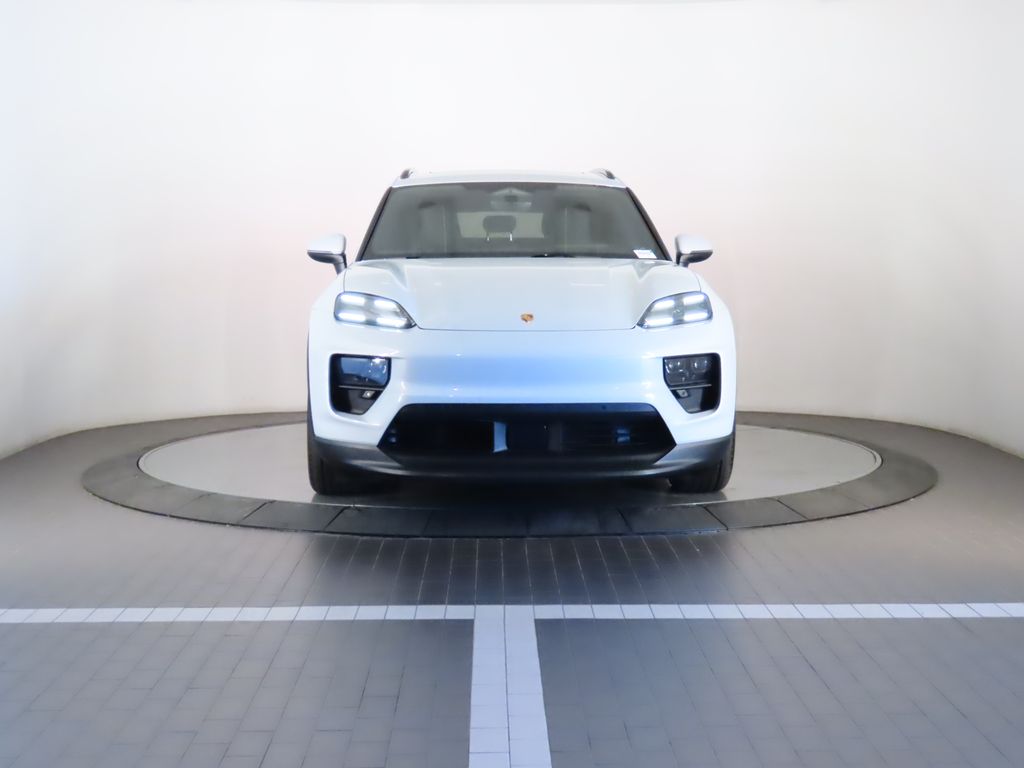 Thumbnail: 2025 Porsche Macan - 10