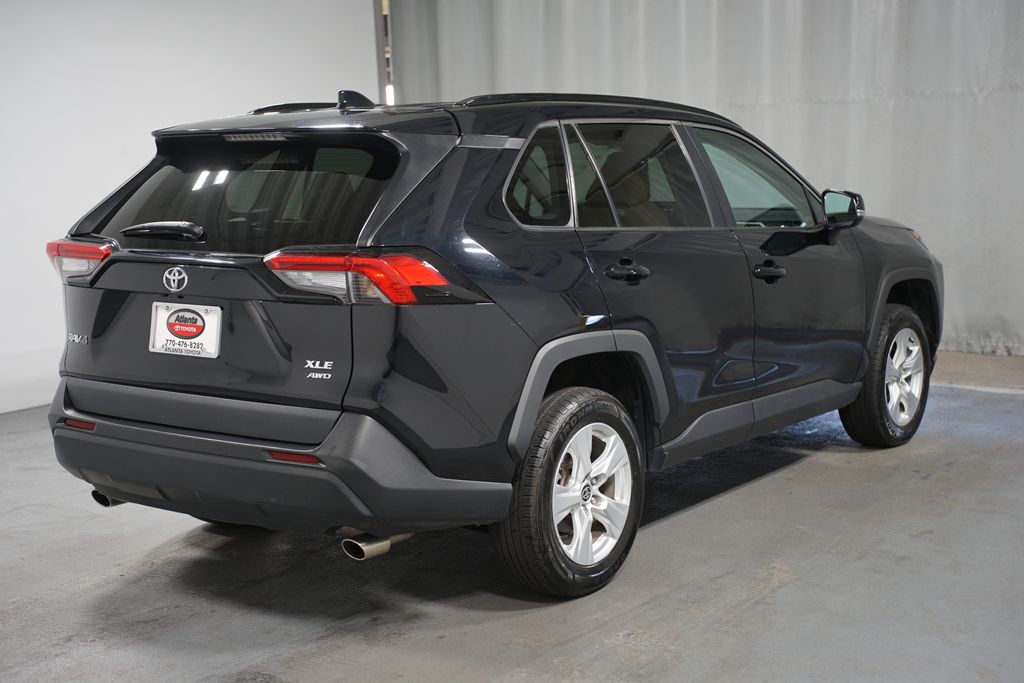 2021 Toyota RAV4 XLE 8