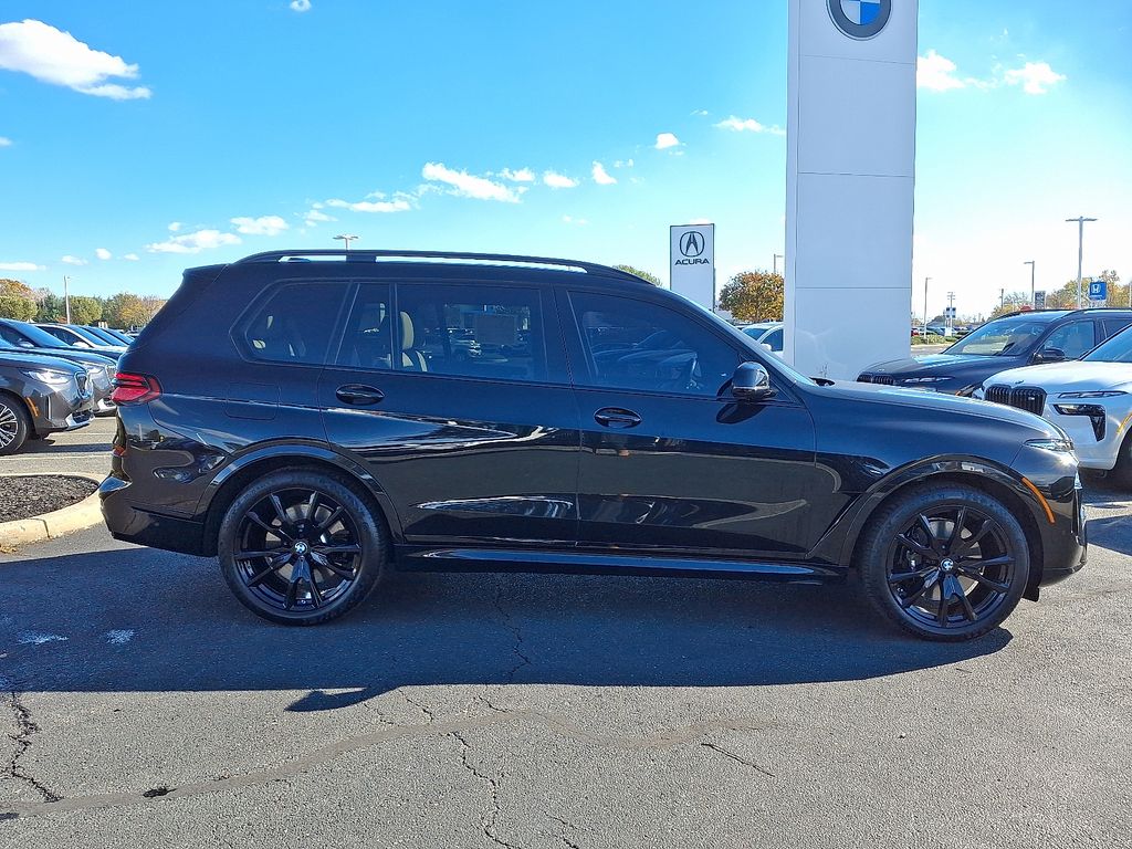 Thumbnail: 2023 BMW X7 - 7