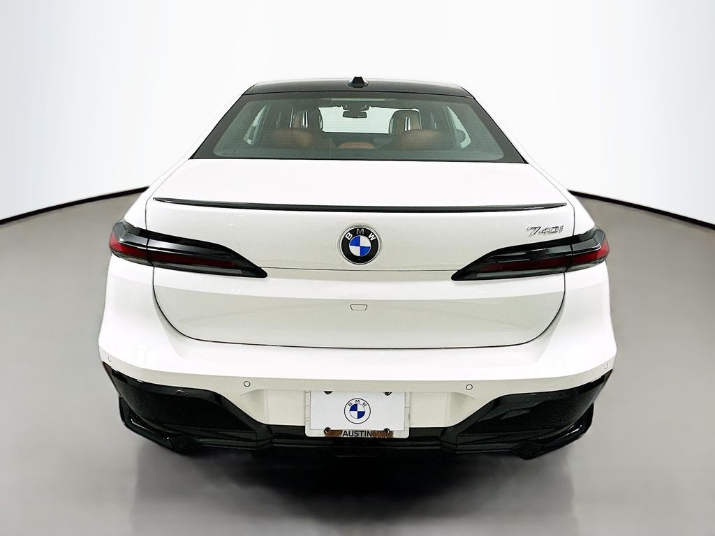 Thumbnail: 2025 BMW 7 Series - 6