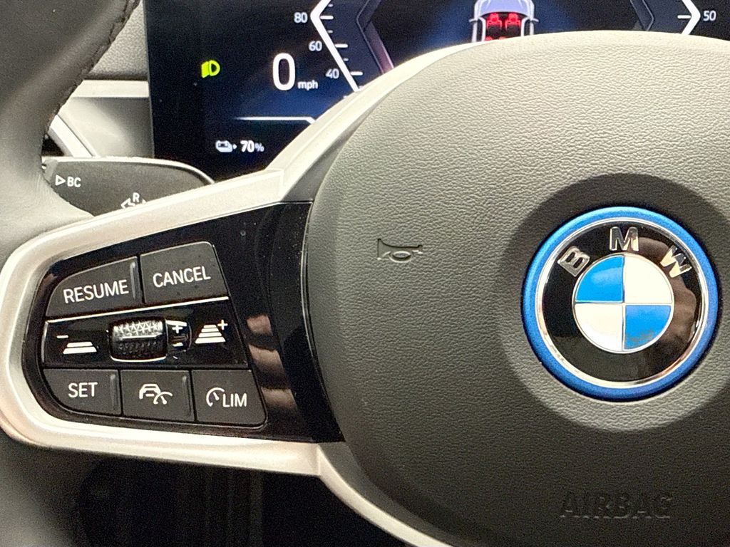 Thumbnail: 2025 BMW i4 - 11