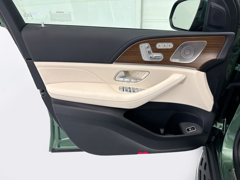 Thumbnail: 2026 Mercedes-Benz GLE - 24
