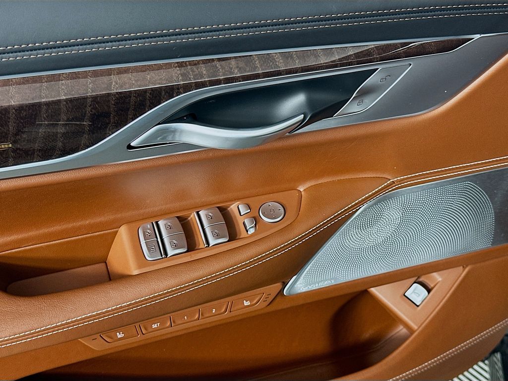2019 BMW 7 Series M760i xDrive 18
