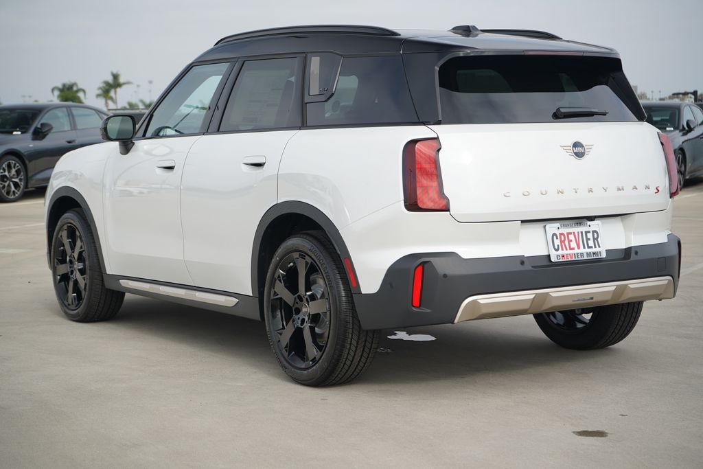 Thumbnail: 2027 MINI Cooper Countryman - 3
