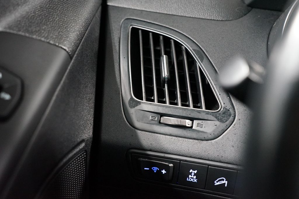Thumbnail: 2015 Hyundai Tucson - 24