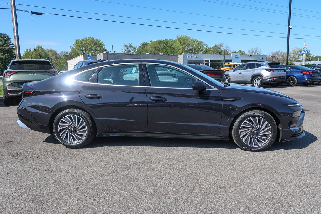 2025 Hyundai Sonata Hybrid SEL