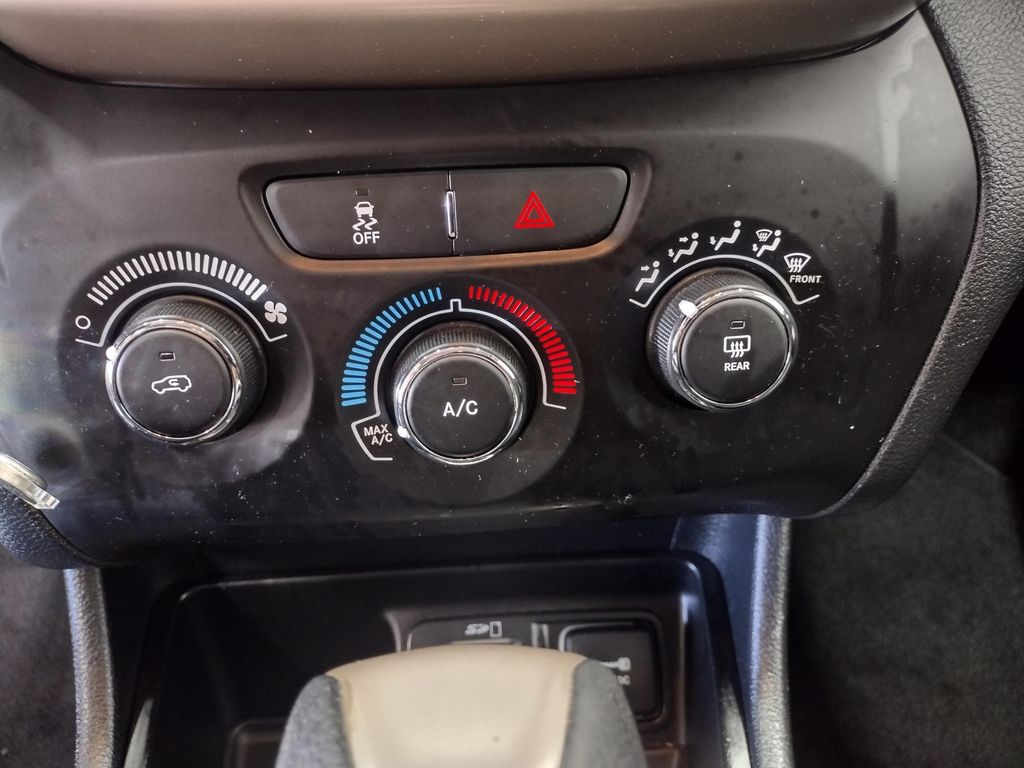 2017 Jeep Cherokee Sport