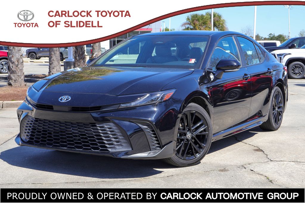 2025 Toyota Camry SE FWD