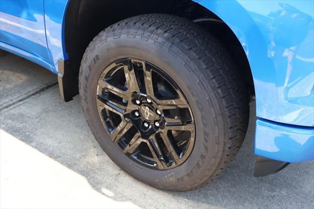 Thumbnail: 2026 Chevrolet Silverado 1500 - 9