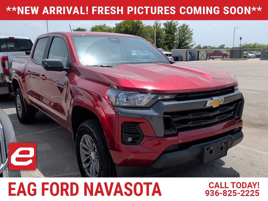 2023 Chevrolet Colorado LT - 0