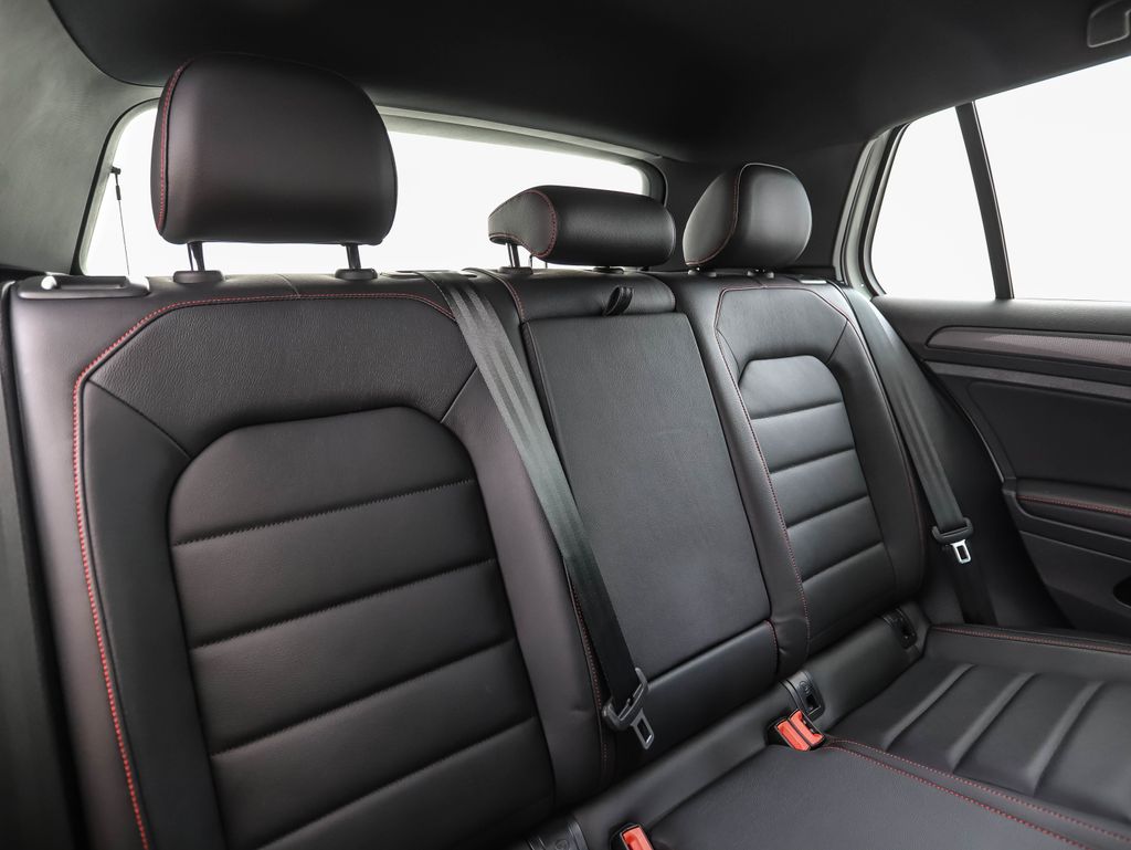 Thumbnail: 2019 Volkswagen Golf - 27