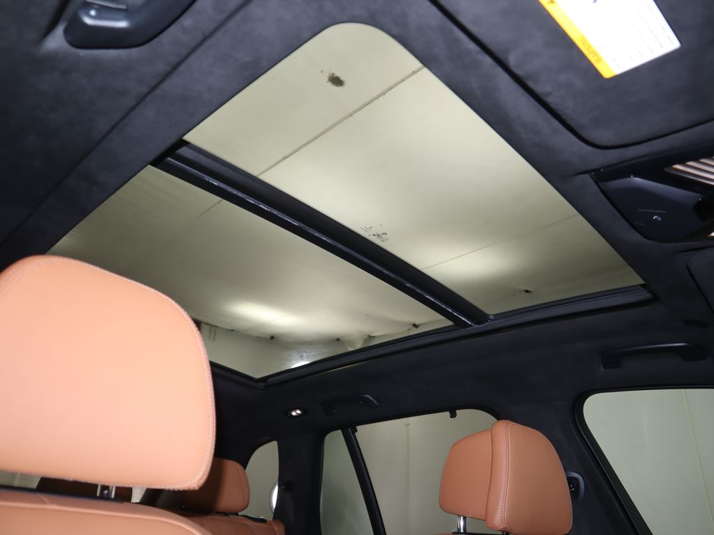 Thumbnail: 2022 BMW X5 - 18