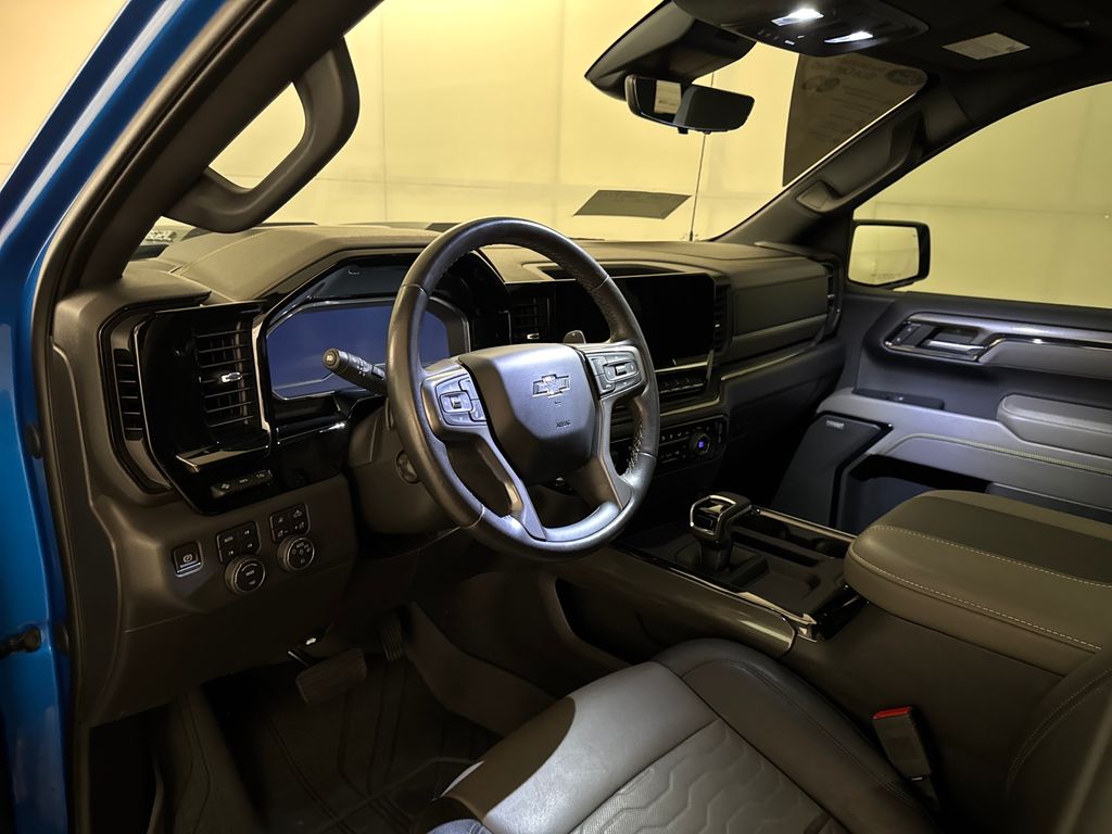 Used 2023 Blue Chevrolet ZR2 image 12