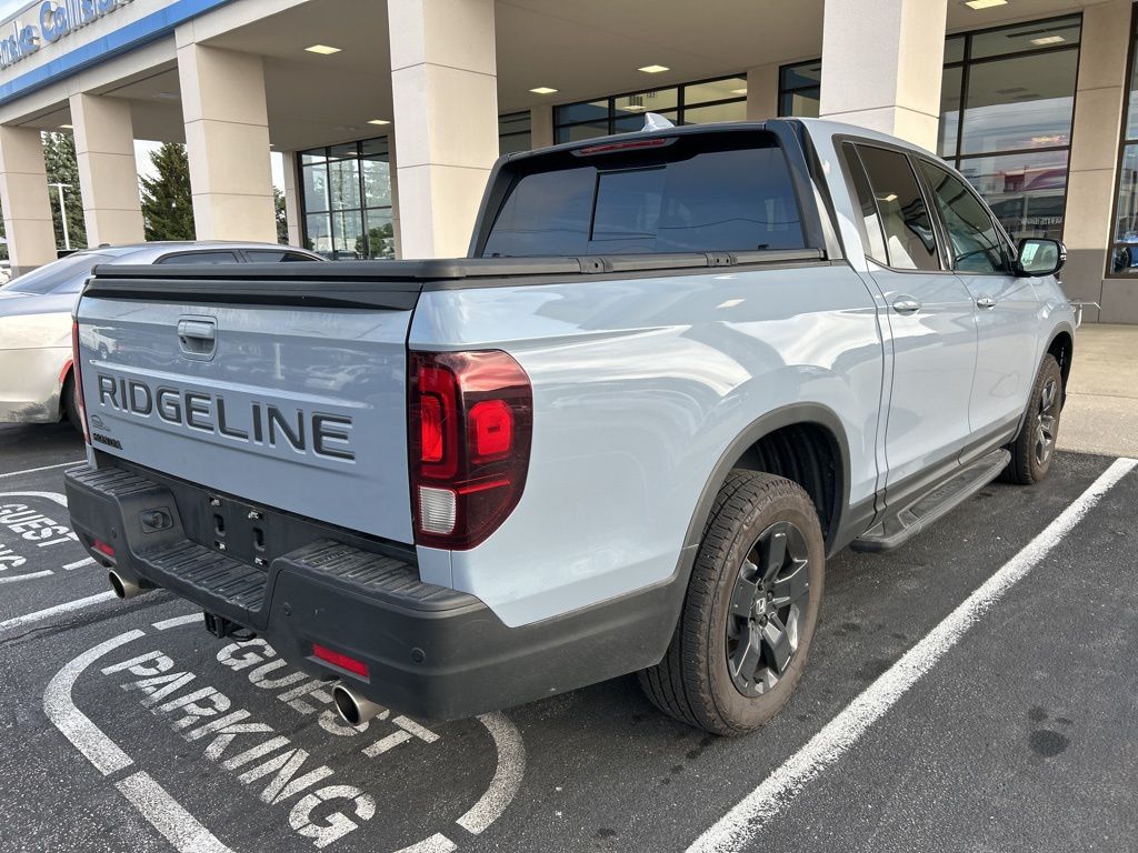 Thumbnail: 2025 Honda Ridgeline - 3