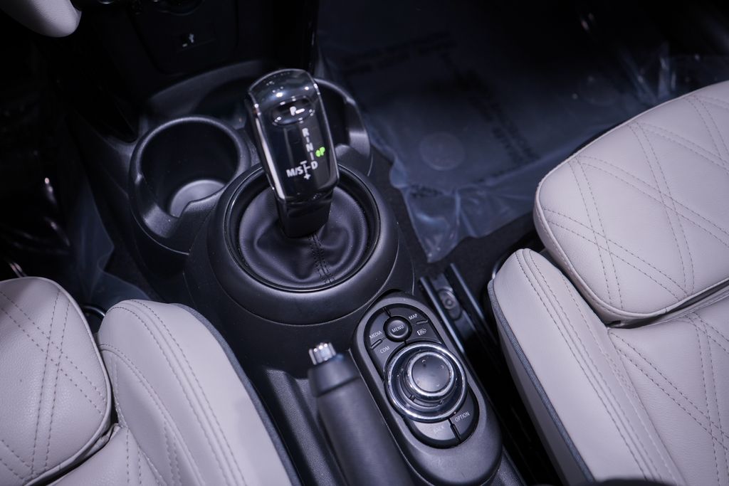 Thumbnail: 2023 MINI Cooper - 15
