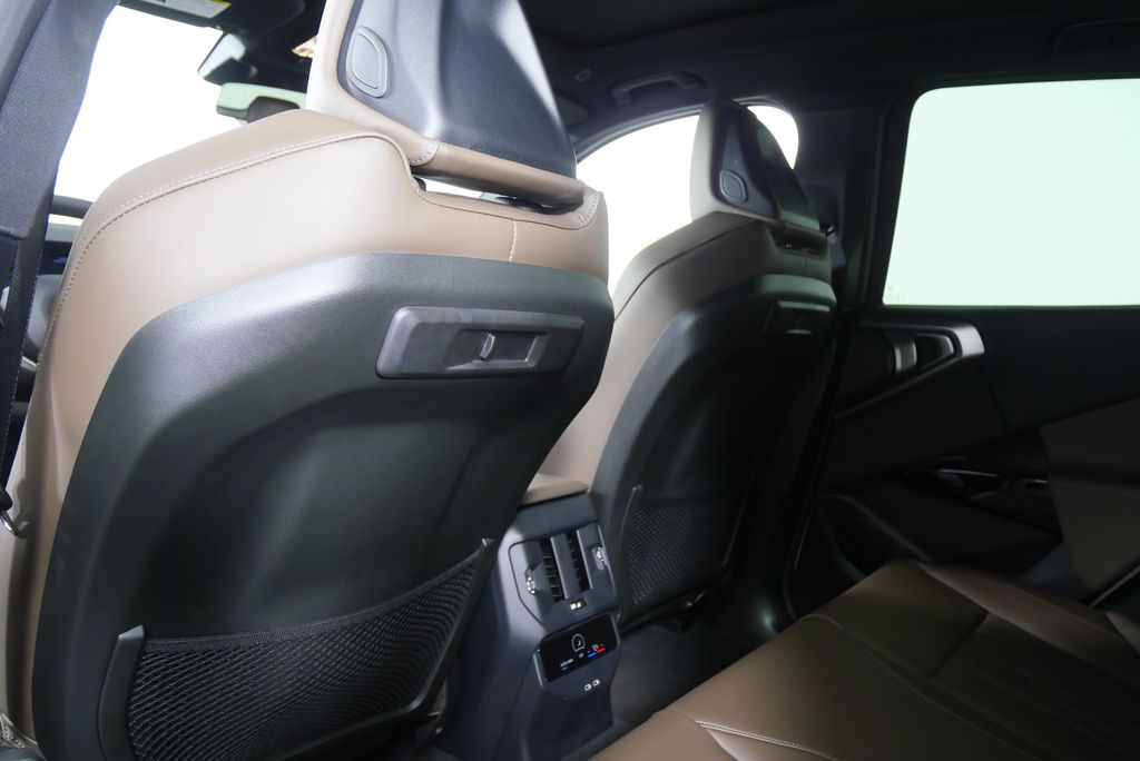 Thumbnail: 2026 BMW X3 - 16