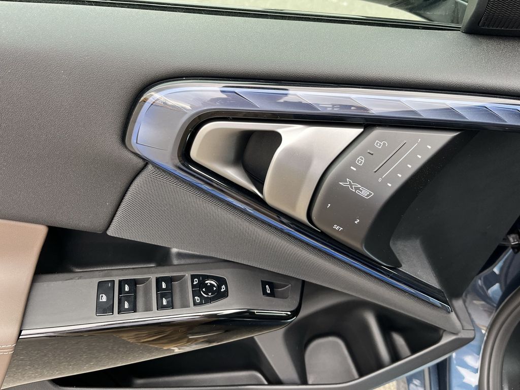 Thumbnail: 2026 BMW X3 - 13