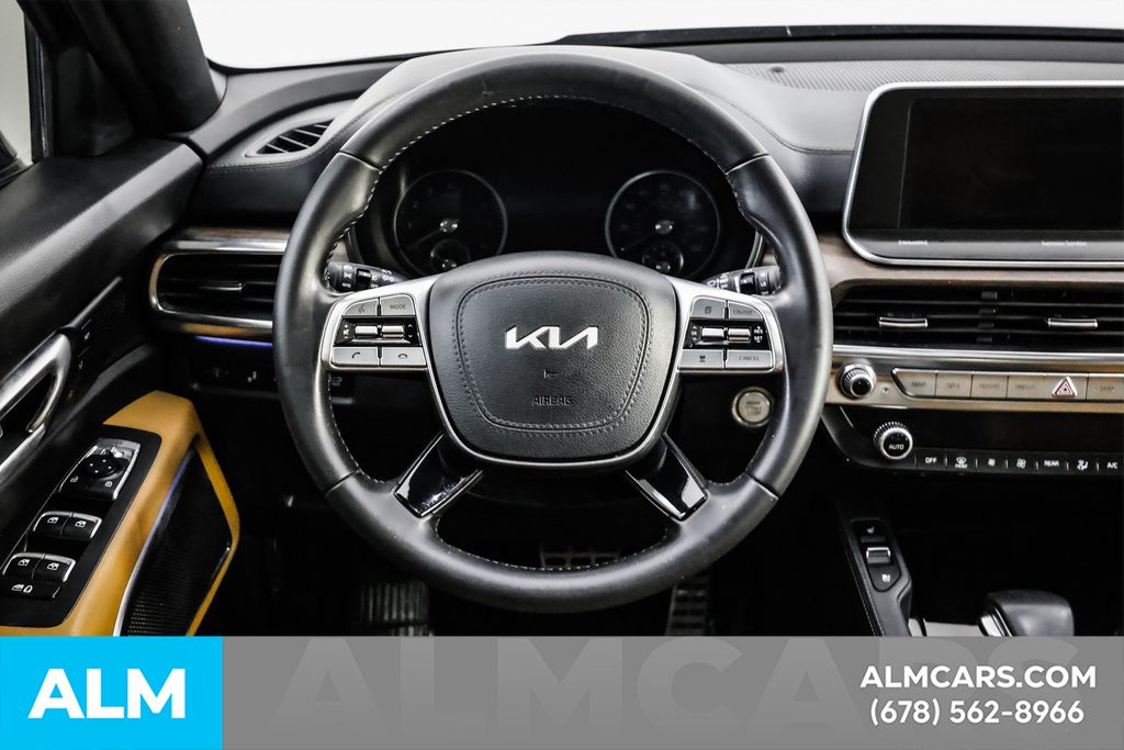 Used 2022 Black Kia SX image 30