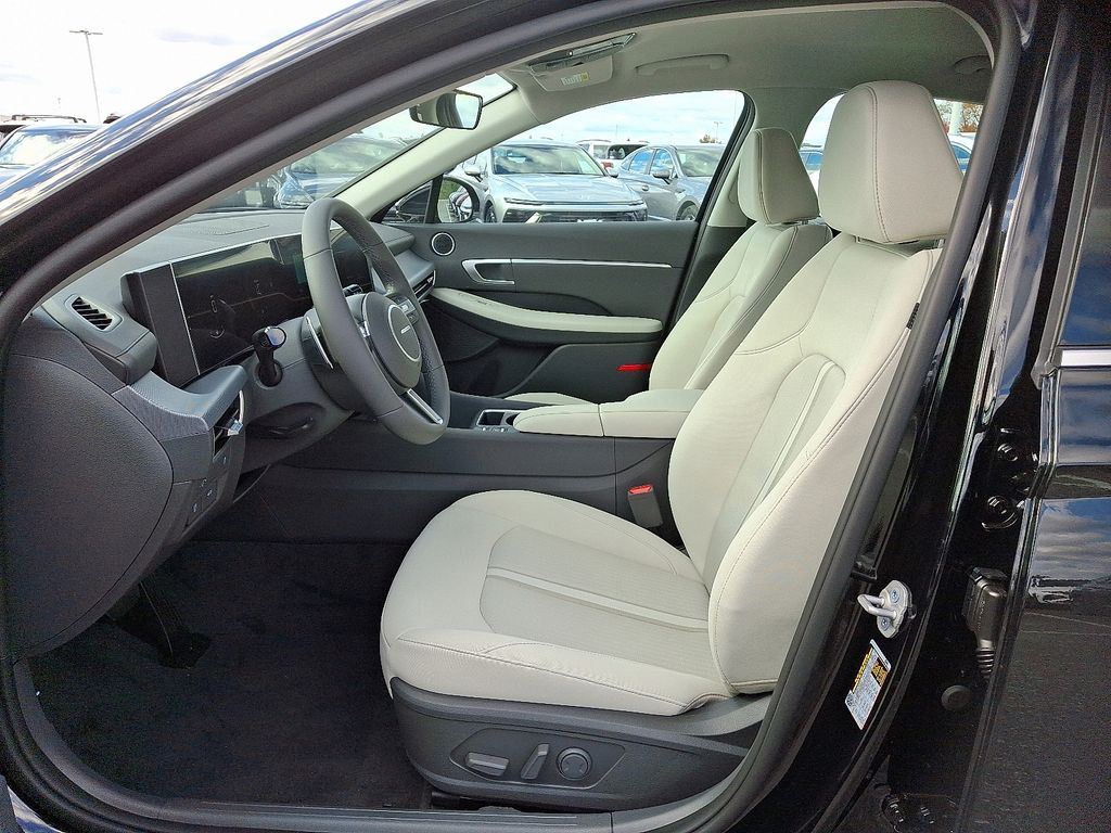 Thumbnail: 2026 Hyundai Sonata - 6