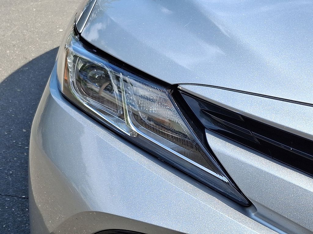 Thumbnail: 2020 Toyota Camry - 9