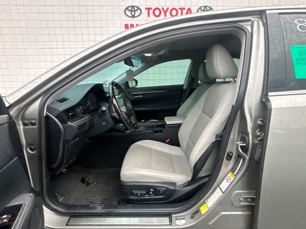 Used 2017 Lexus ES Sedan