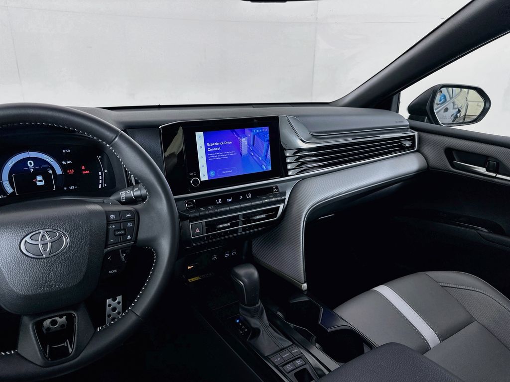 Thumbnail: 2025 Toyota Camry - 22
