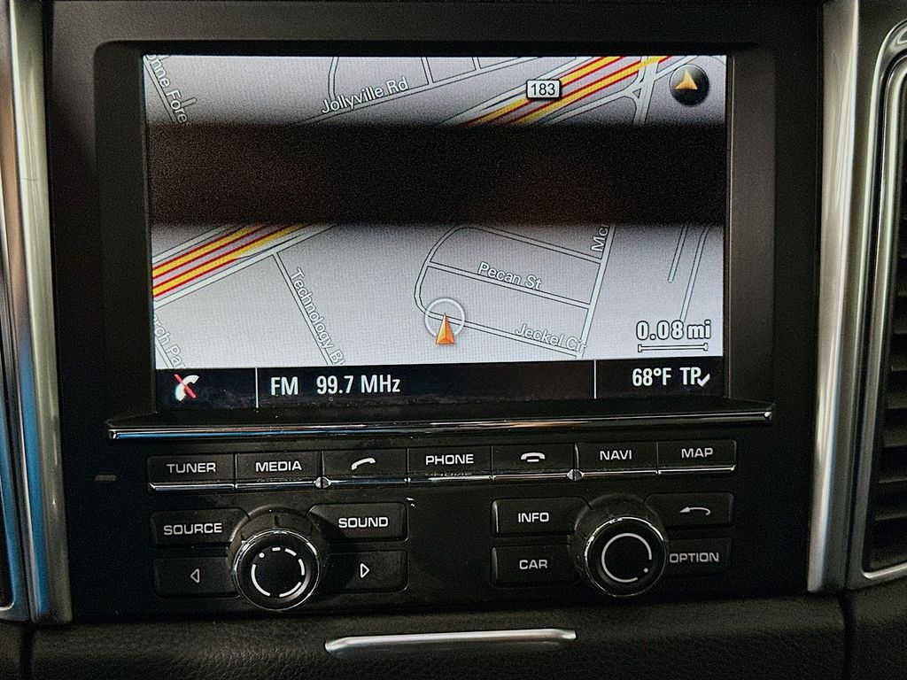 Thumbnail: 2015 Porsche Macan - 13