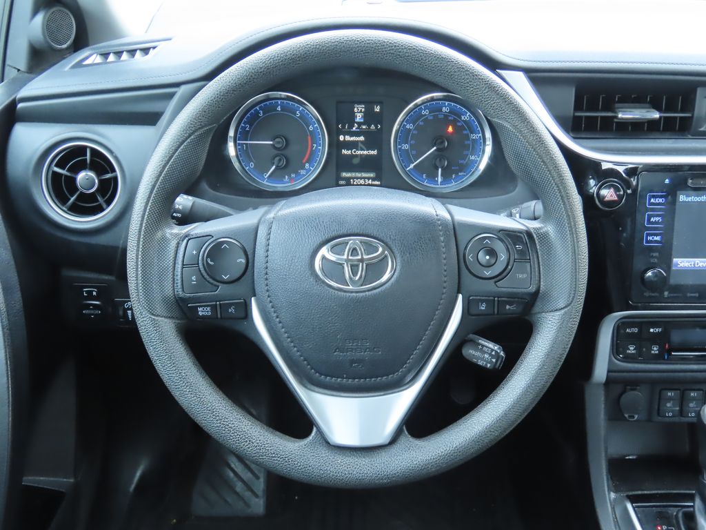 2017 Toyota Corolla XLE 6