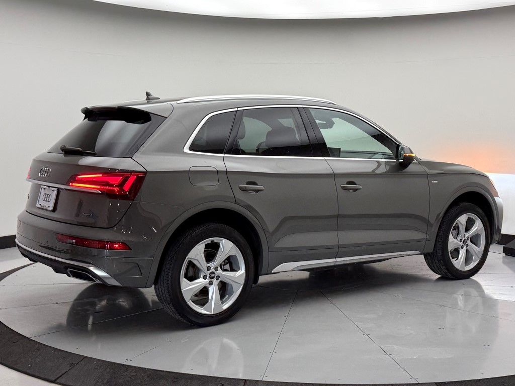 Thumbnail: 2023 Audi Q5 - 10