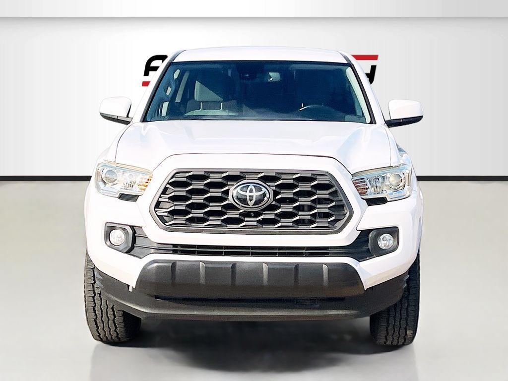 Used 2020 White Toyota SR5 image 2