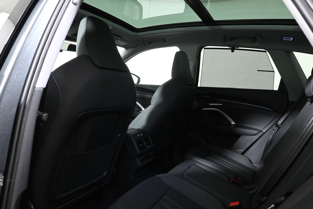 Thumbnail: 2026 Audi Q5 - 28
