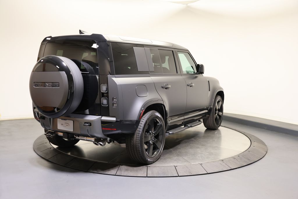 Thumbnail: 2026 Land Rover Defender - 5