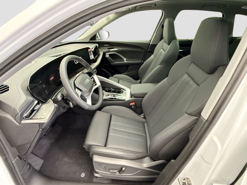 Thumbnail: 2025 Audi Q5 - 20