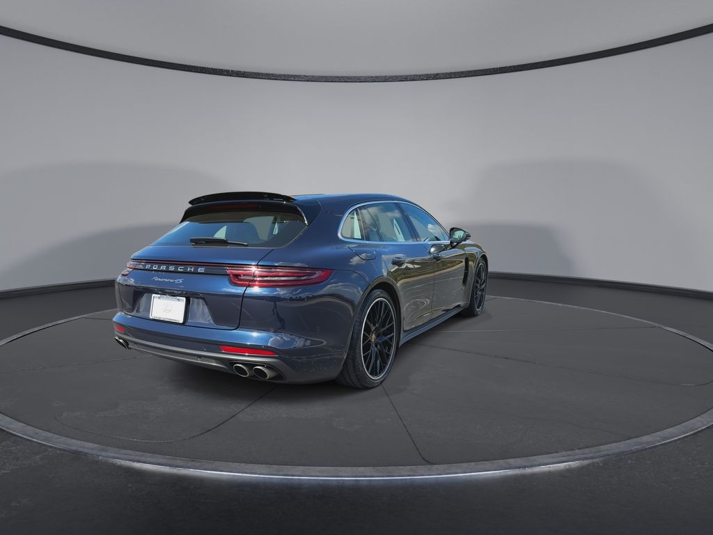 Thumbnail: 2018 Porsche Panamera - 8
