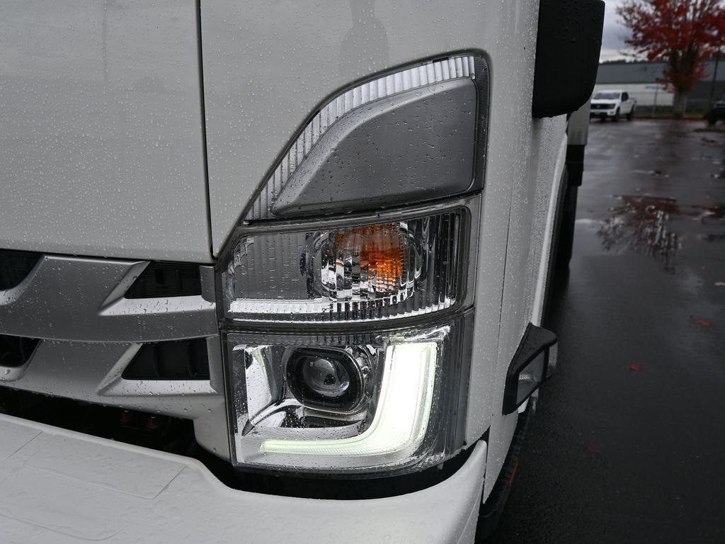 2024 Isuzu NPR HD 