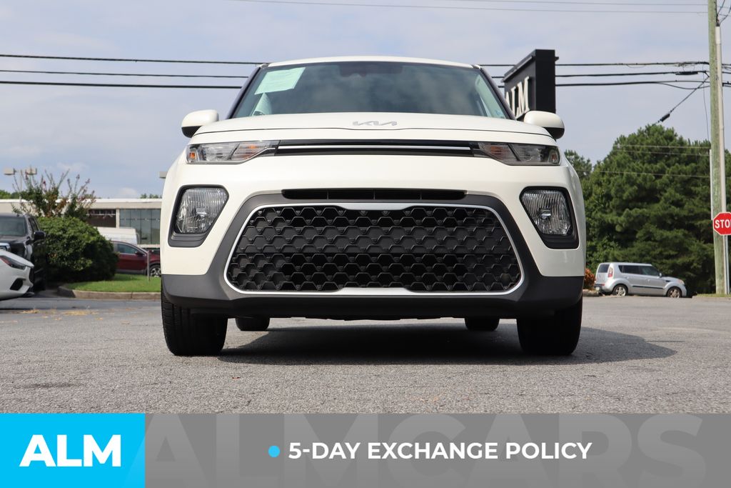 2023 Kia Soul LX photo 2