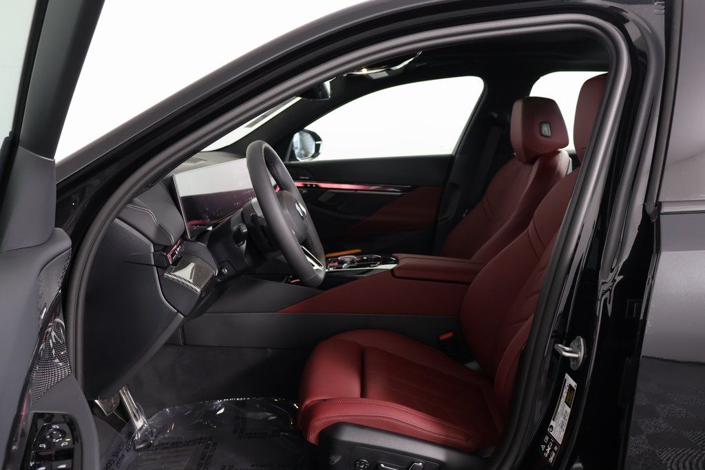 Thumbnail: 2026 BMW 5 Series - 5