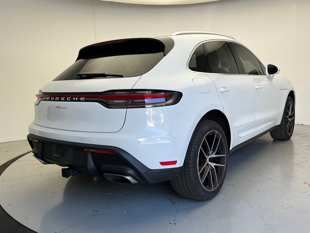 Thumbnail: 2023 Porsche Macan - 22