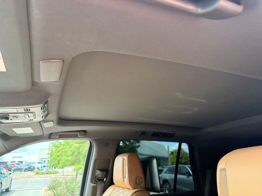Used 2021 White Cadillac Premium Luxury image 28