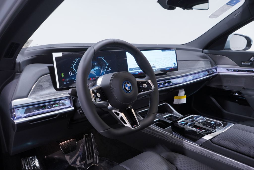 Thumbnail: 2025 BMW i7 - 6