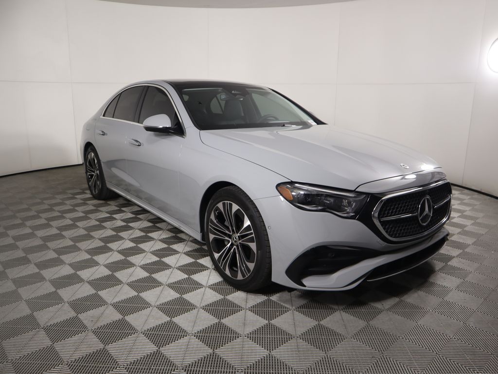 Thumbnail: 2026 Mercedes-Benz E-Class - 3