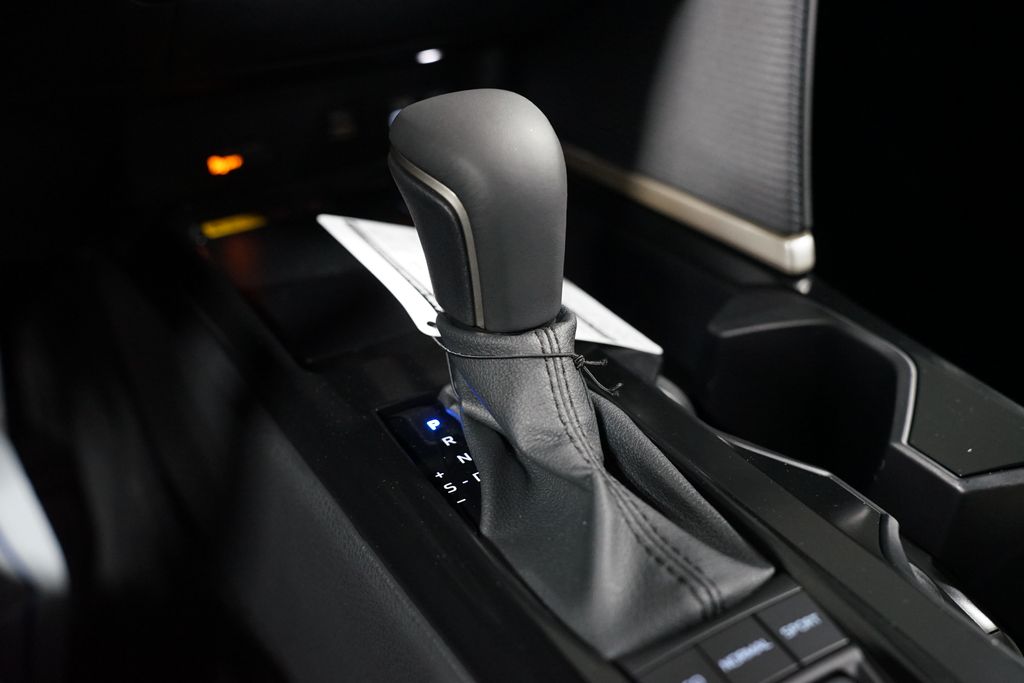 Thumbnail: 2025 Toyota Camry - 22