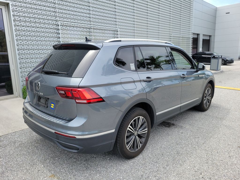 Used 2024 Gray Volkswagen 2.0T Wolfsburg Edition image 4