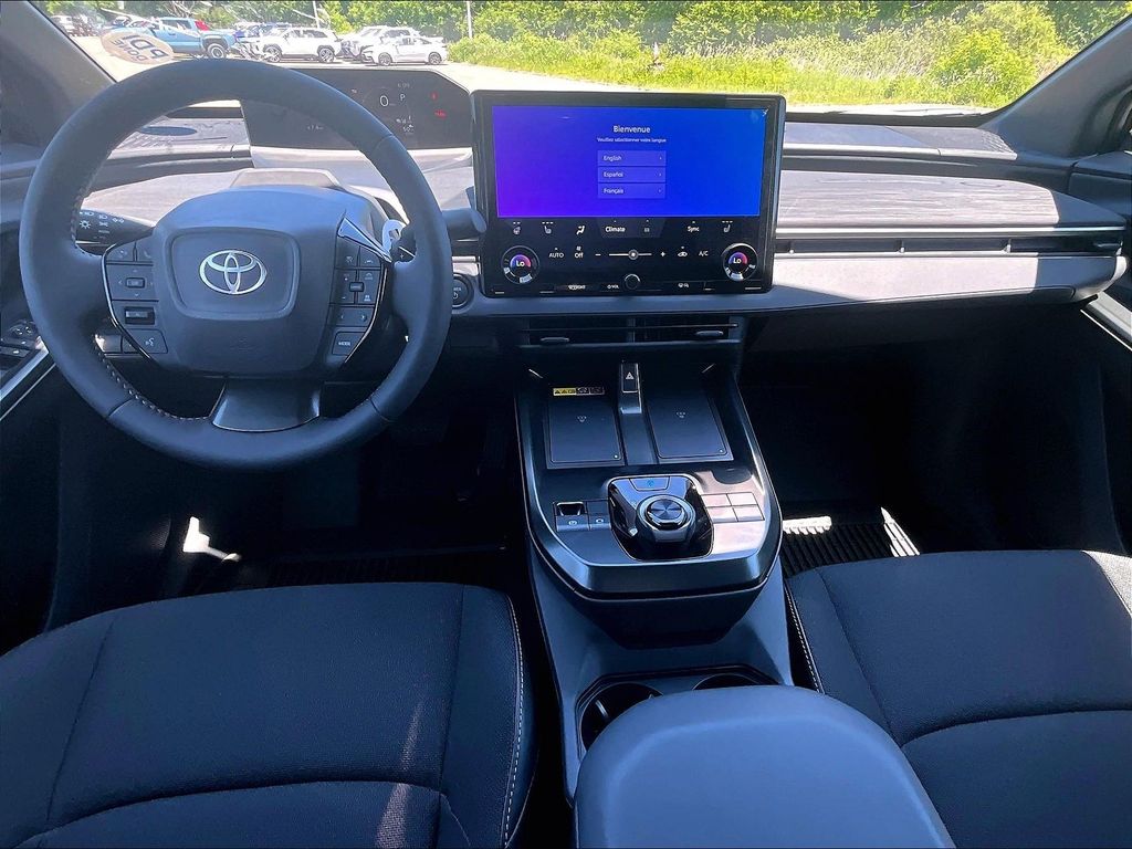 2026 Toyota C-HR — photo 12