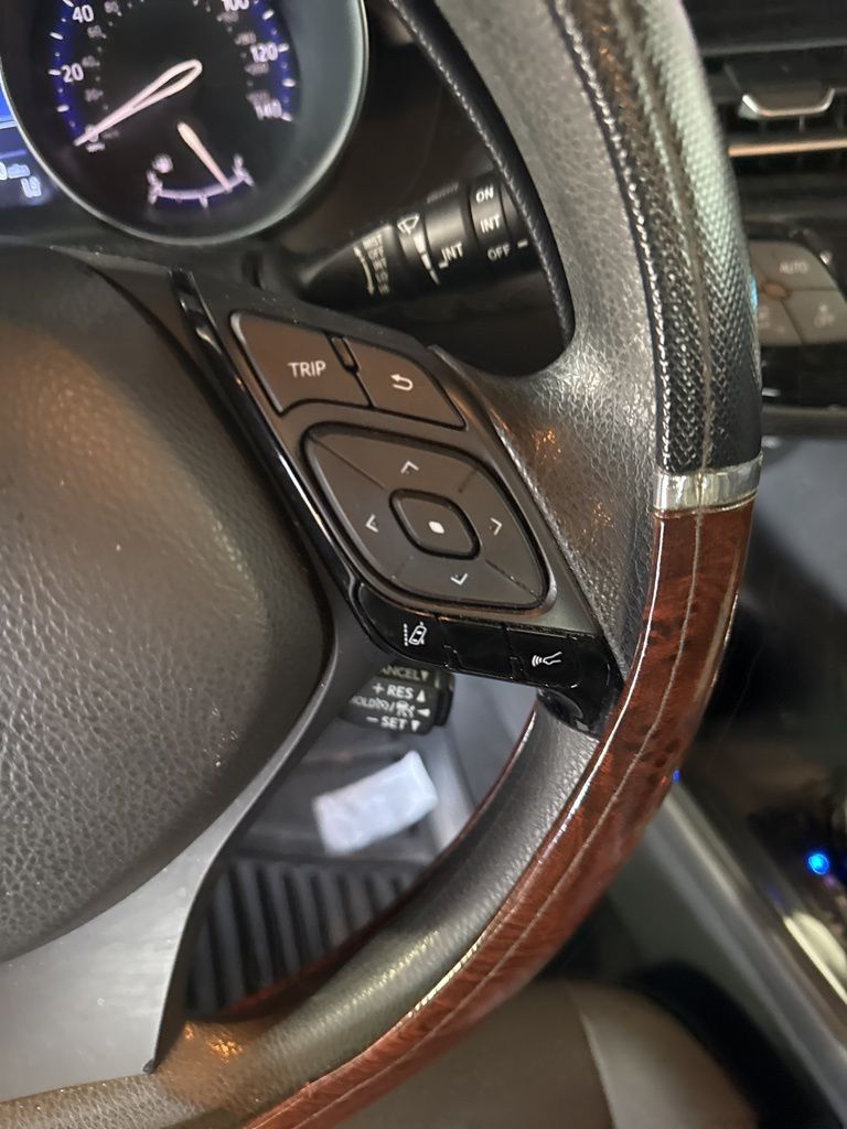 Used Car 2021 Toyota C-hr  Le For Sale Under $25,000 In San Juan, Puerto Rico