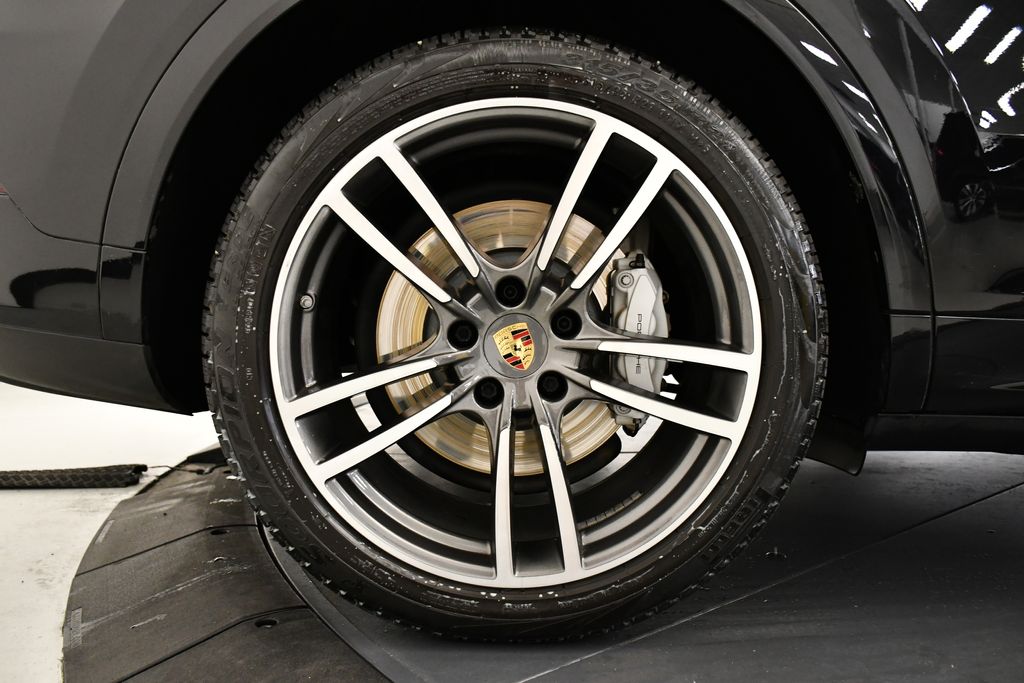 Thumbnail: 2020 Porsche Cayenne - 18